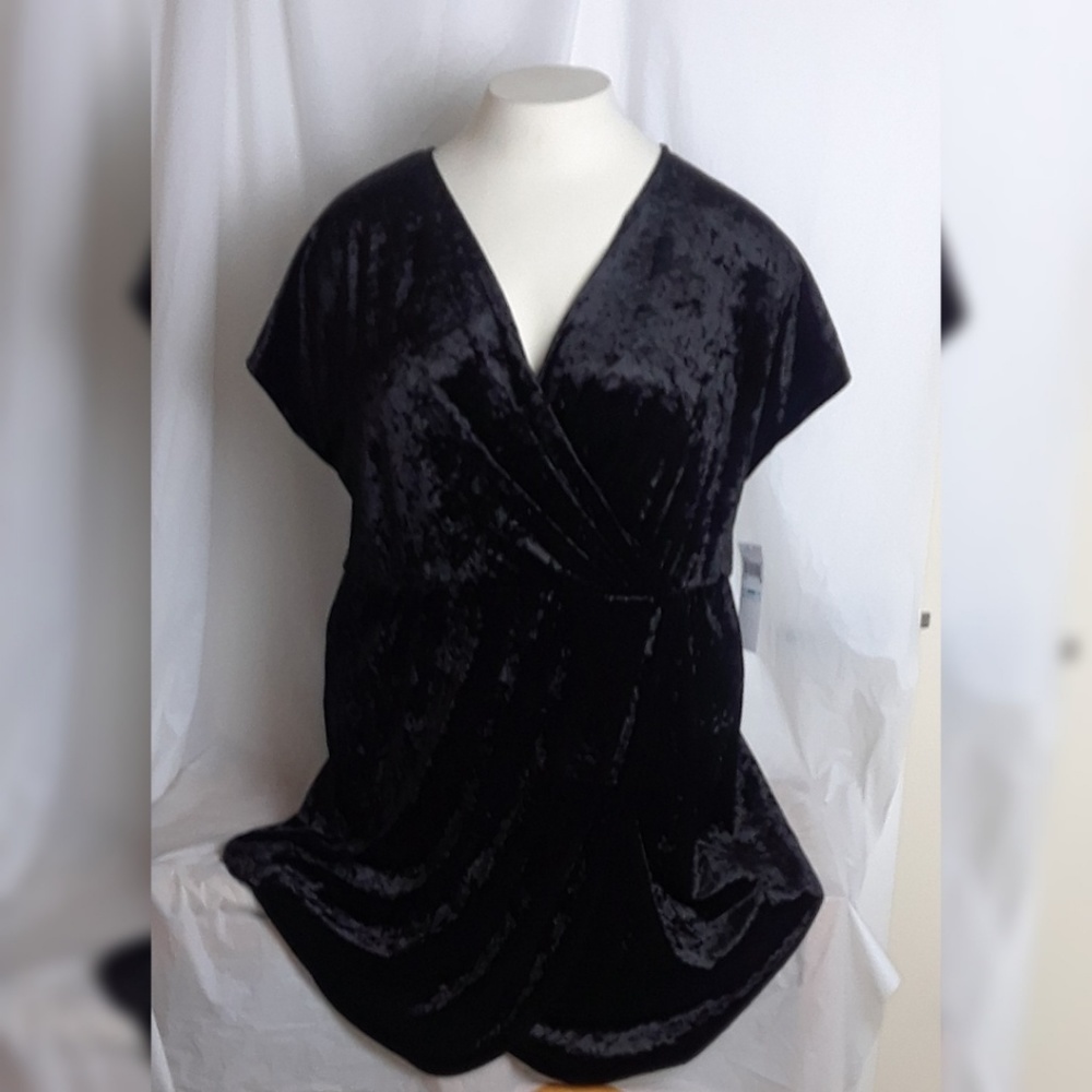 London in Women Black Velvet Cocktail Dress
